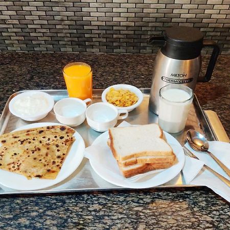 Goroomgo Hotel Manurama Ruby 콜카타 외부 사진
